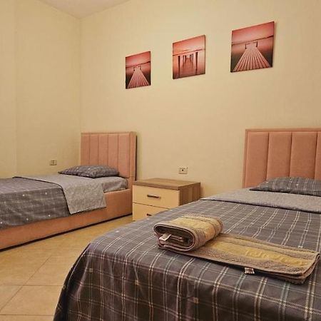 New Bazaar Side Bliss 2 Bed Room Apt With Free Garage تيرانا المظهر الخارجي الصورة