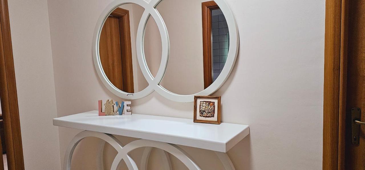 New Bazaar Side Bliss 2 Bed Room Apt With Free Garage تيرانا المظهر الخارجي الصورة